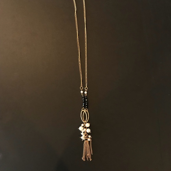 Jewelry - NWOT! Long necklace with beads